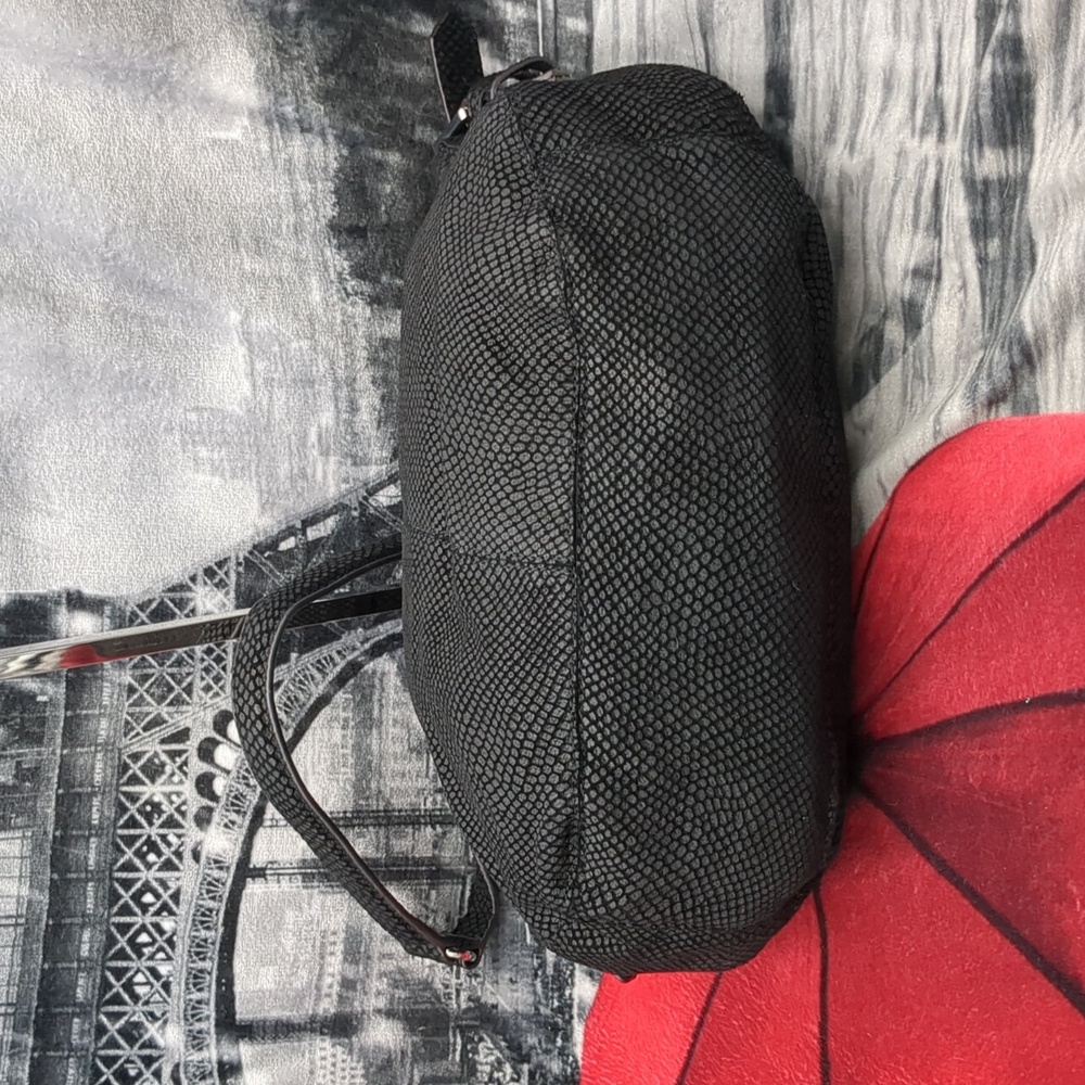 Aimee Kestenberg Black Shoulder Bag - Picture 7 of 11